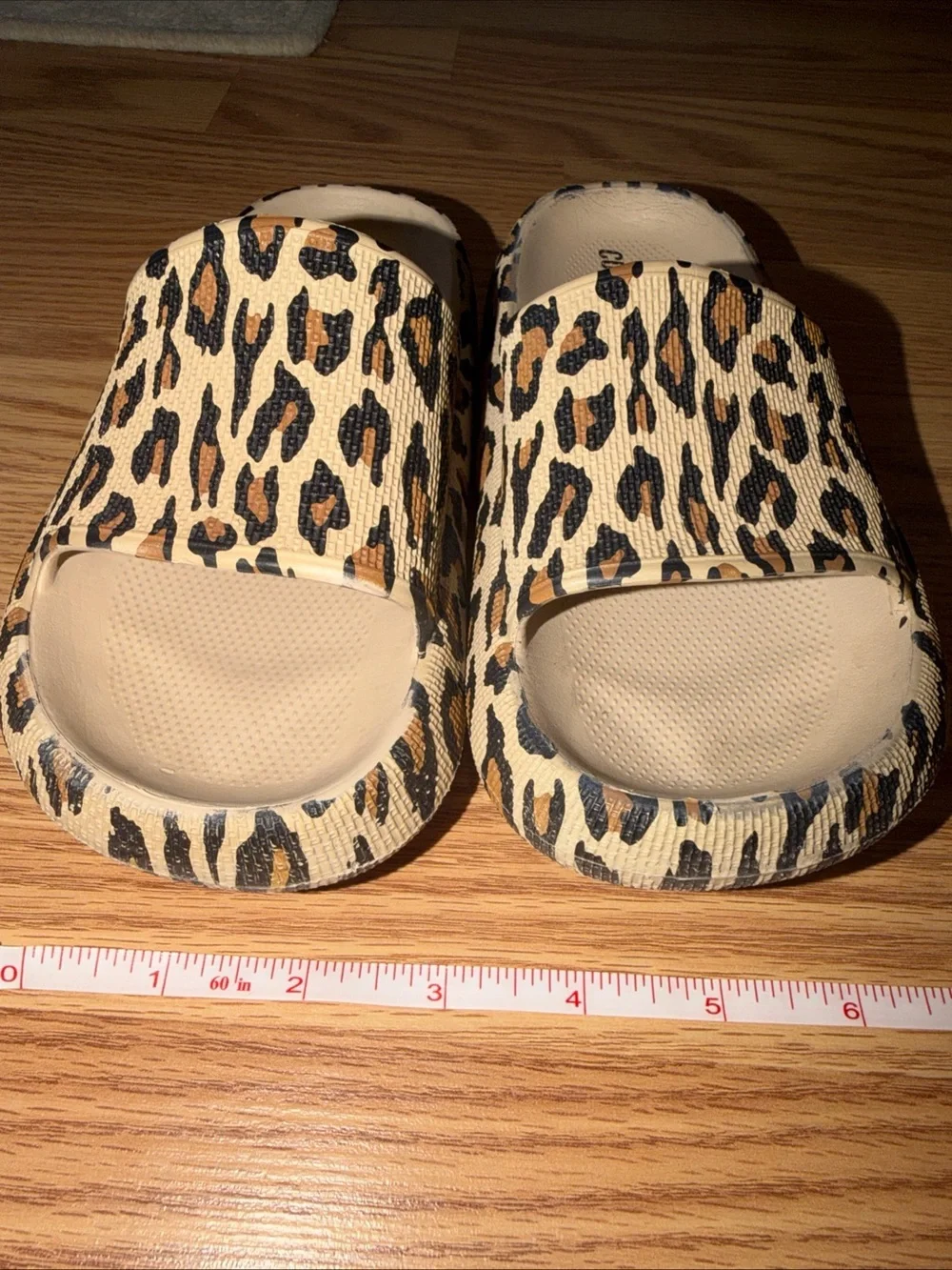 Cushionaire Kids Leopard Print Slide Sandals - Tan & Black